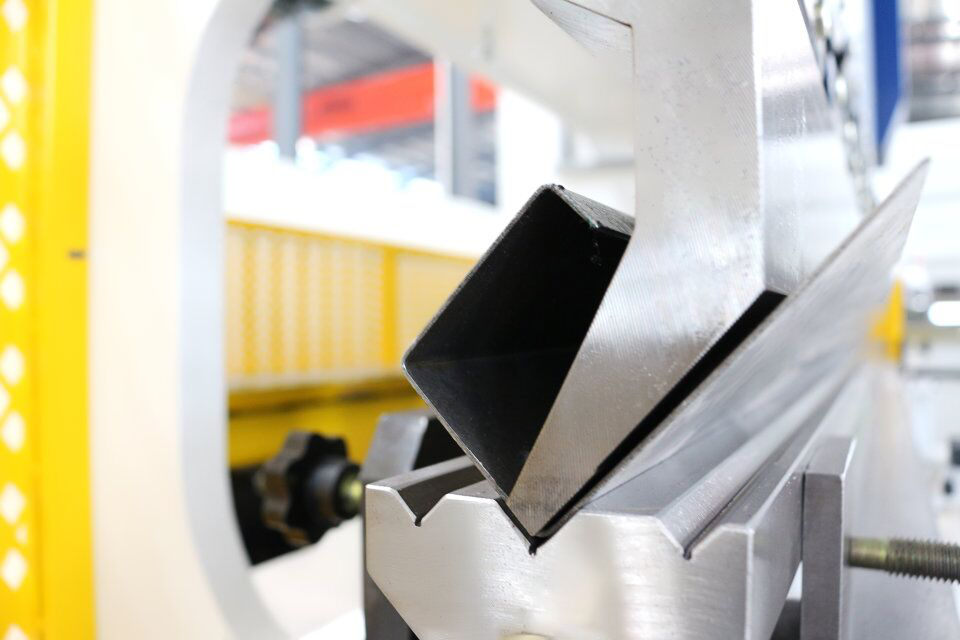 Bending R angle and selection of V groove HARSLE